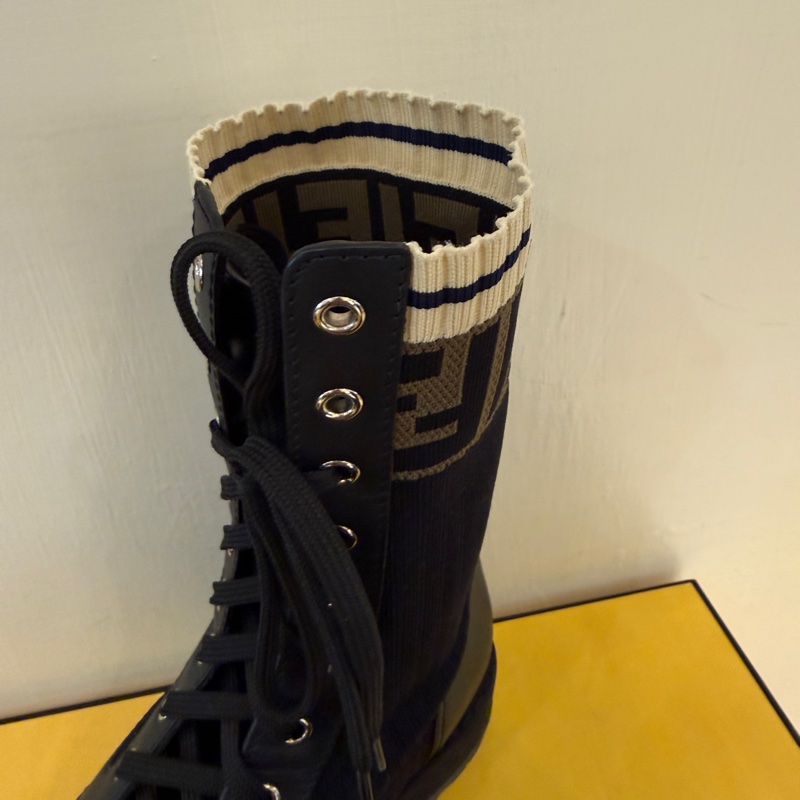 Fendi 超級帥的中筒靴 芬迪 超帥39-2