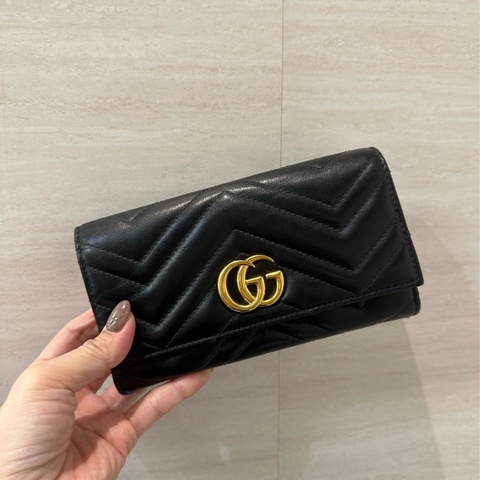 Gucci 黑牛皮山形紋霧金釦Marmont下蓋12卡長夾