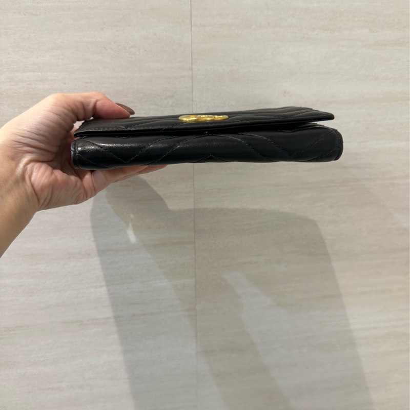 Gucci 黑牛皮山形紋霧金釦Marmont下蓋12卡長夾-4