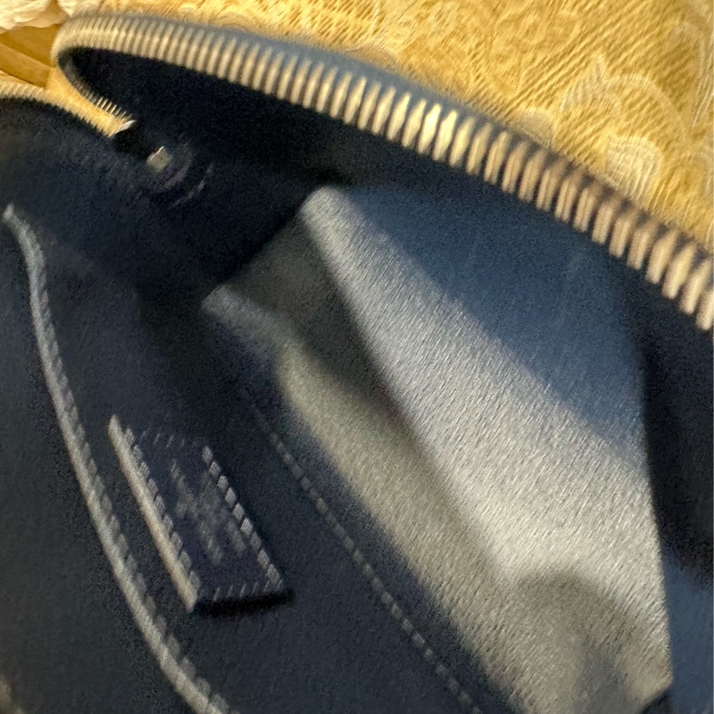 LV 藍EPI牛皮銀釦化妝包PM M40638-5