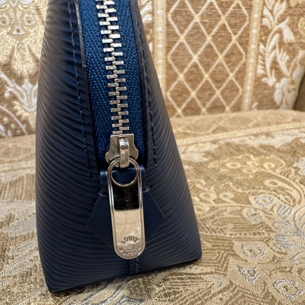 LV 藍EPI牛皮銀釦化妝包PM M40638-6