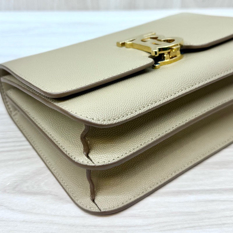 BURBERRY奶茶色粒面牛皮TB金釦雙層風琴包8020641-10
