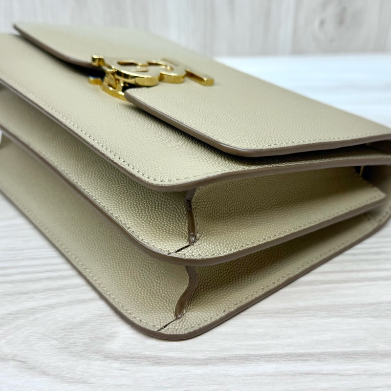 BURBERRY奶茶色粒面牛皮TB金釦雙層風琴包8020641-11