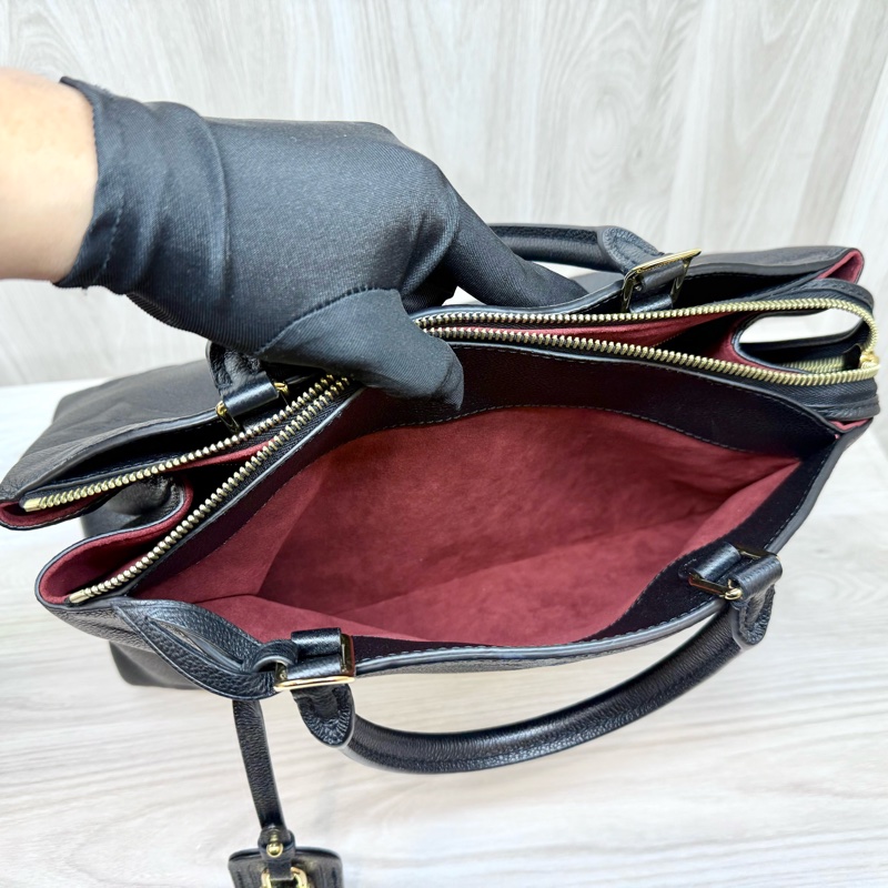 LV黑牛皮大壓紋GrandPalais肩斜背包M45811-9