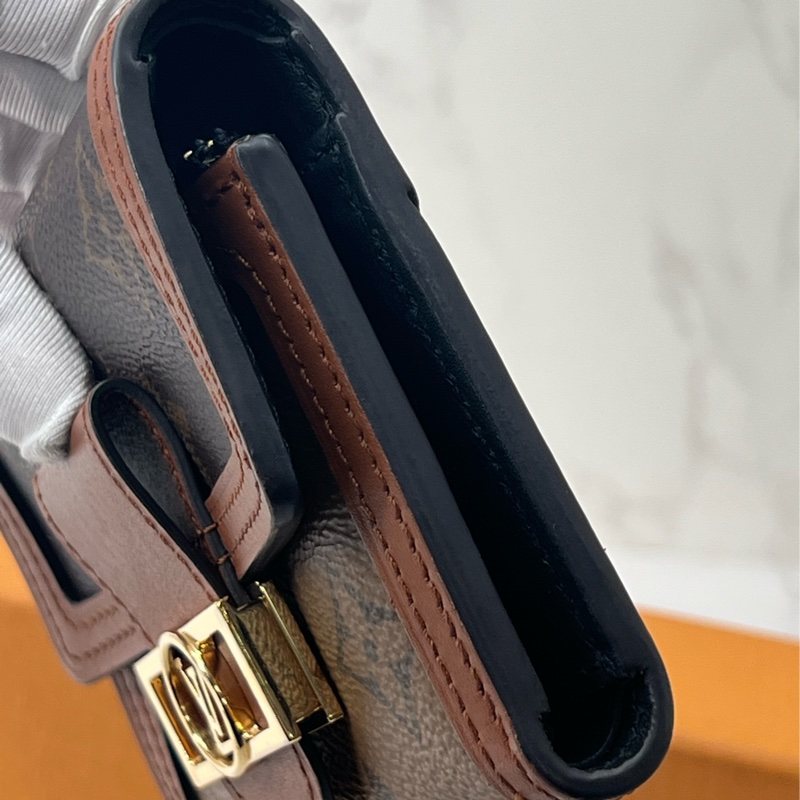 💗香緹國際精品💗 763 LV 達芙妮短夾-1