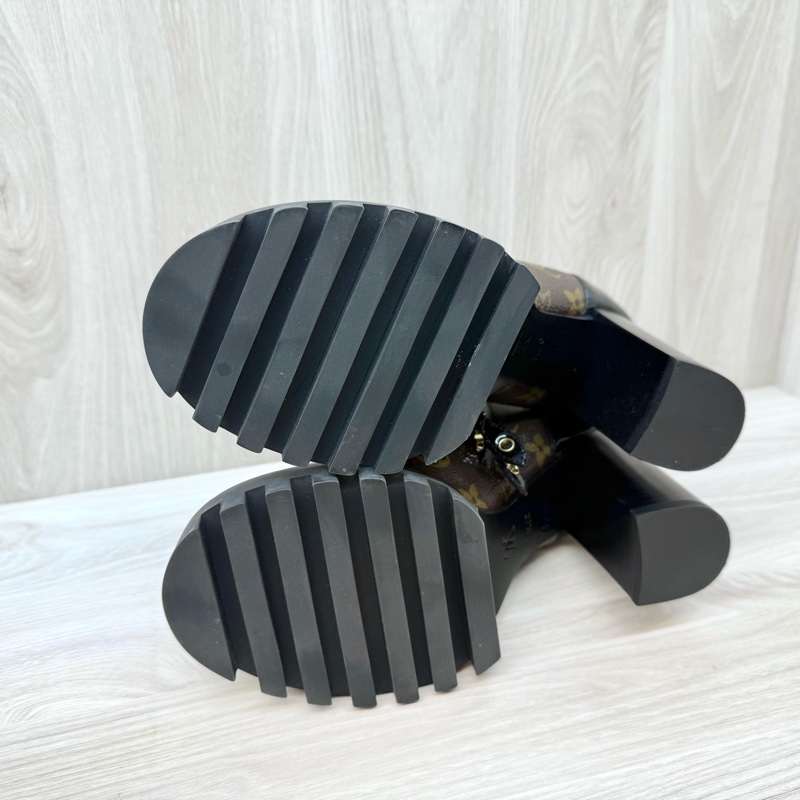 LV原花拚黑牛皮Star Trail短靴1A2Y7W-13