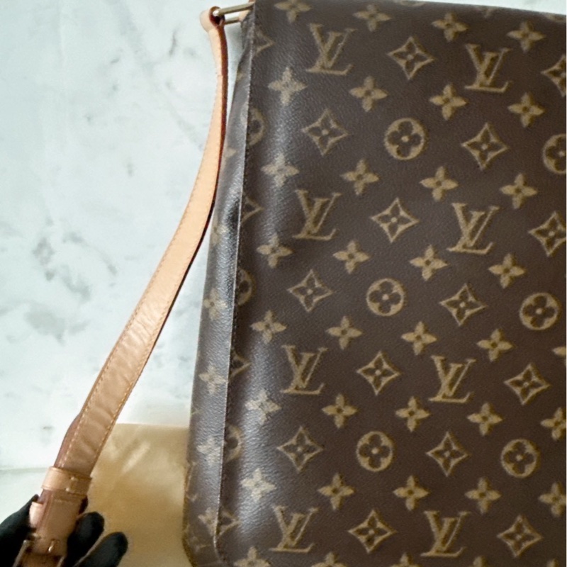 LV 翻蓋斜背包 男生 棕色老花 經典款-1