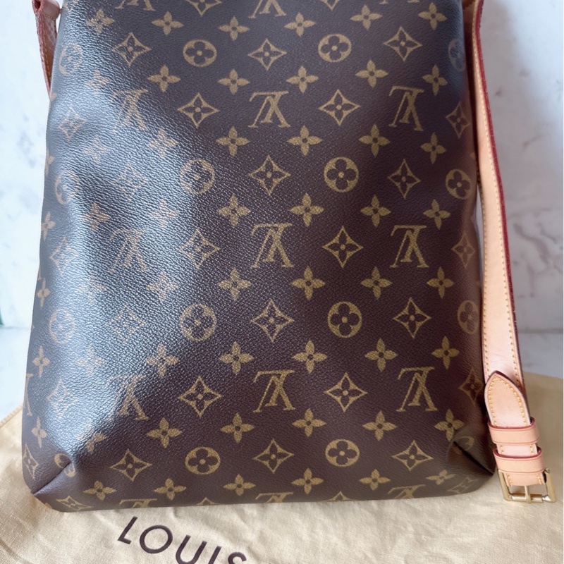 LV 翻蓋斜背包 男生 棕色老花 經典款-5