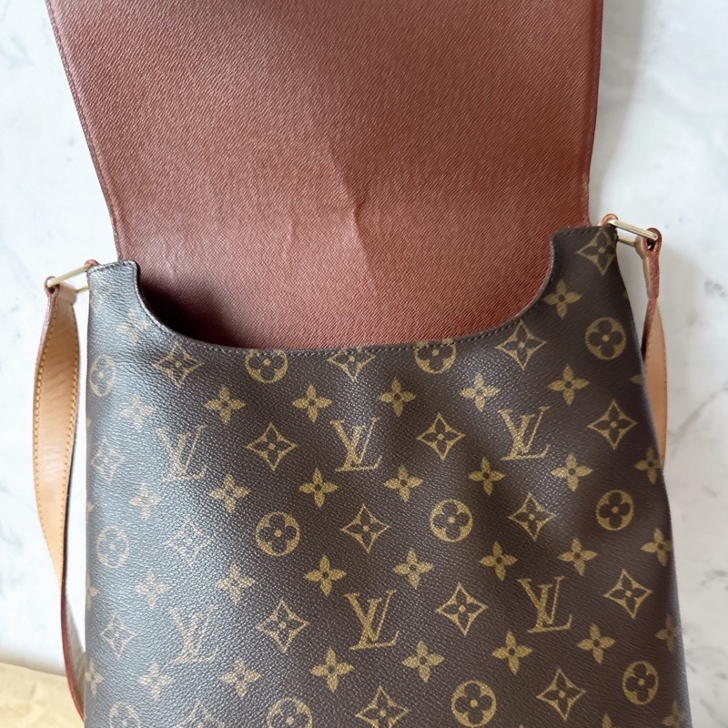 LV 翻蓋斜背包 男生 棕色老花 經典款-12