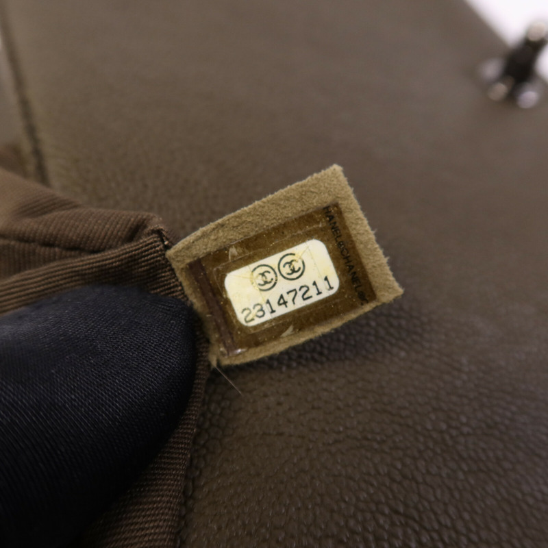 CHANEL 牛皮皮革Boy 28銀扣鏈帶肩背袋-7