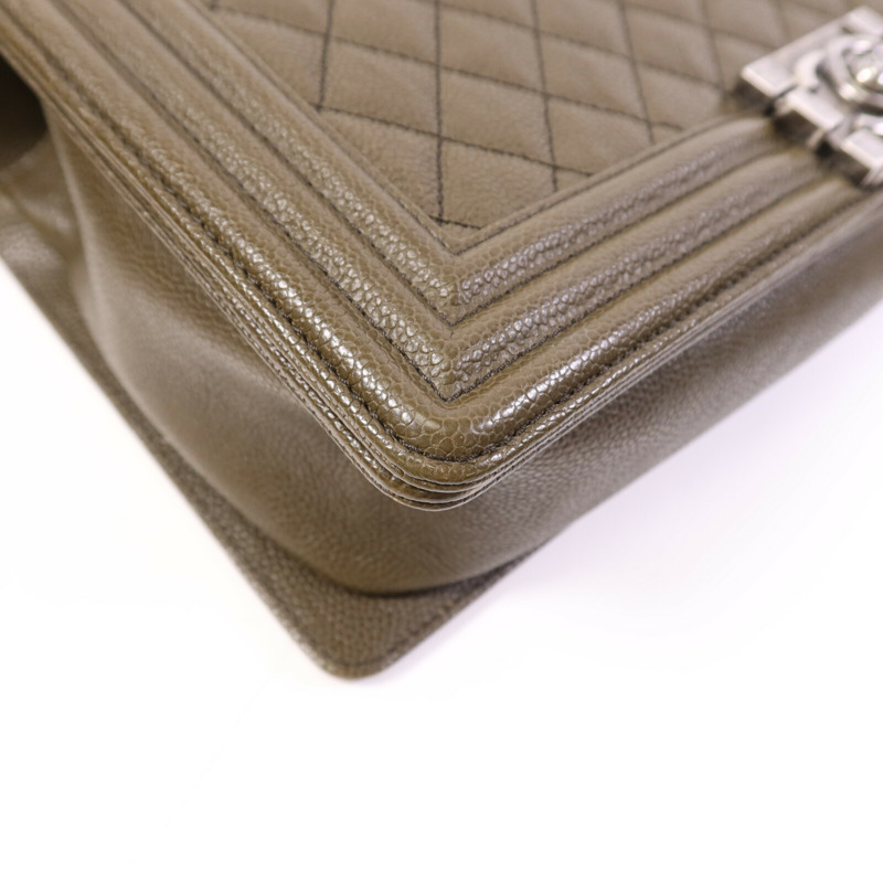 CHANEL 牛皮皮革Boy 28銀扣鏈帶肩背袋-11