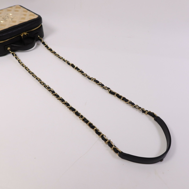 CHANEL 羊皮皮革Vanity Case金扣鏈帶手挽肩背兩用袋-7