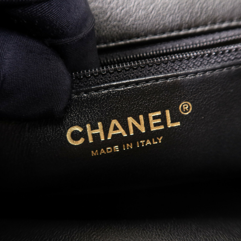 CHANEL 牛皮皮革Backpack金扣鏈帶背包-6
