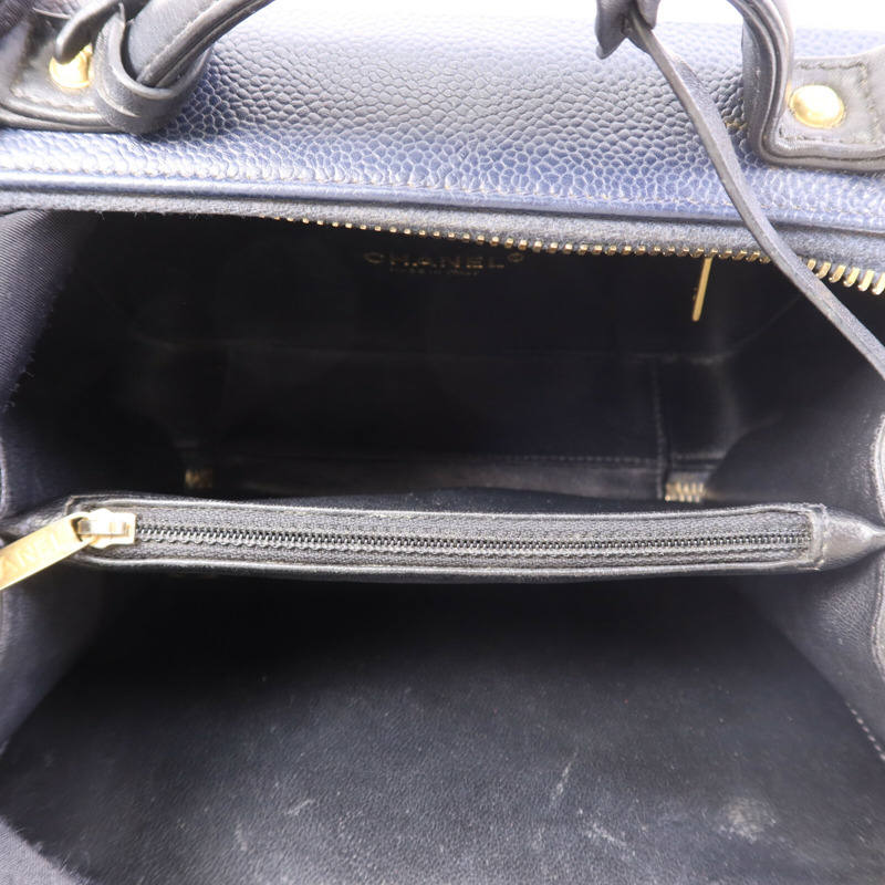 CHANEL 牛皮皮革Filigree Vanity Case金扣鏈帶手挽肩背兩用袋-4