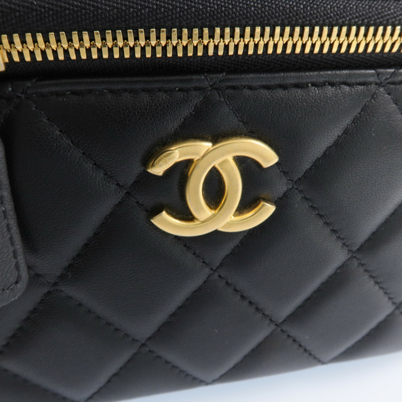 CHANEL 羊皮皮革Vanity Case金扣鏈帶肩背袋-8