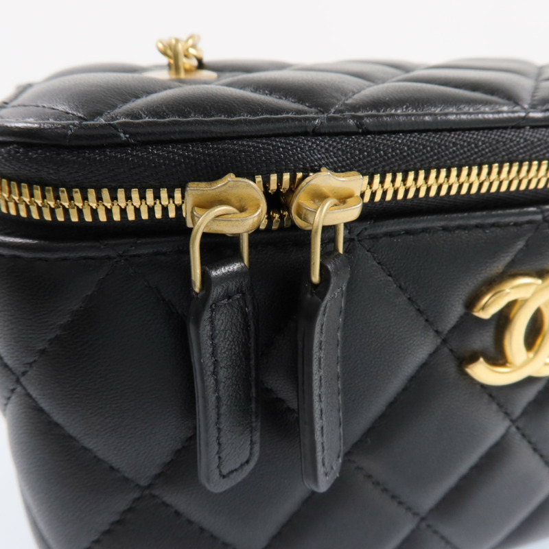 CHANEL 羊皮皮革Vanity Case金扣鏈帶肩背袋-9
