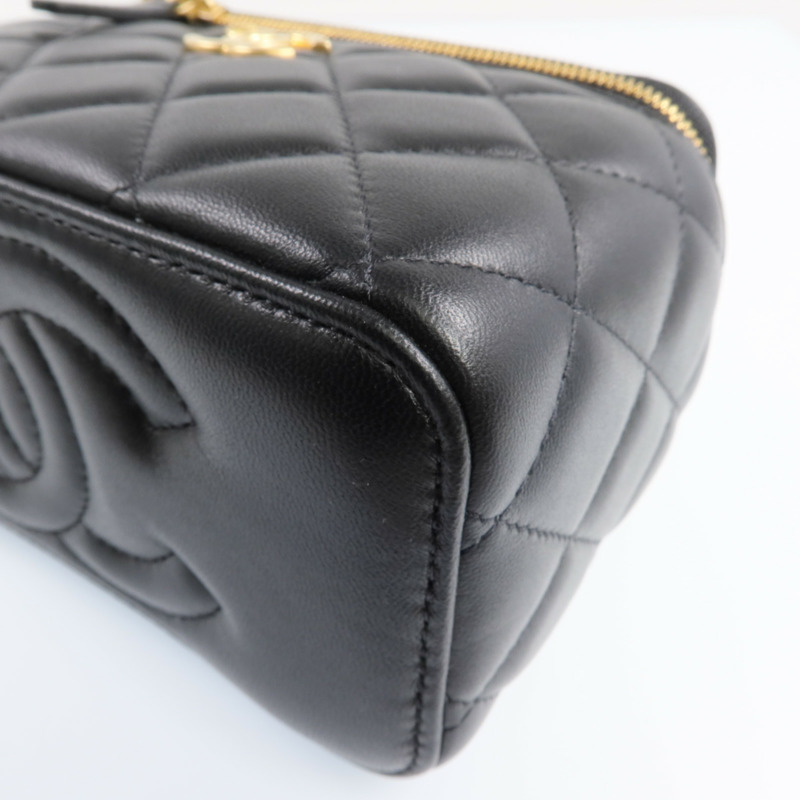 CHANEL 羊皮皮革Vanity Case金扣鏈帶肩背袋-11