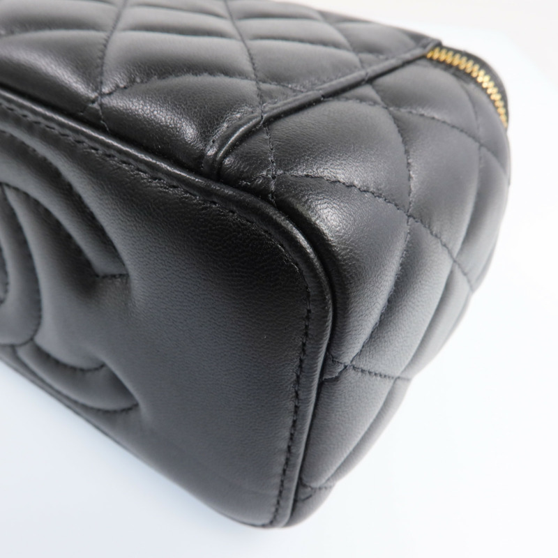 CHANEL 羊皮皮革Vanity Case金扣鏈帶肩背袋-13