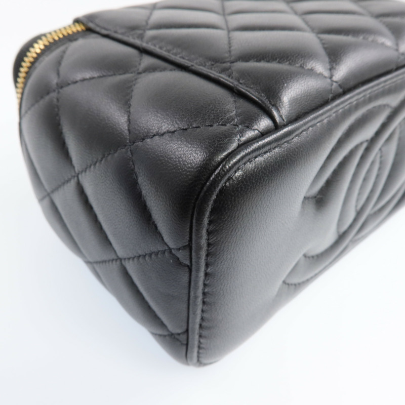 CHANEL 羊皮皮革Vanity Case金扣鏈帶肩背袋-14