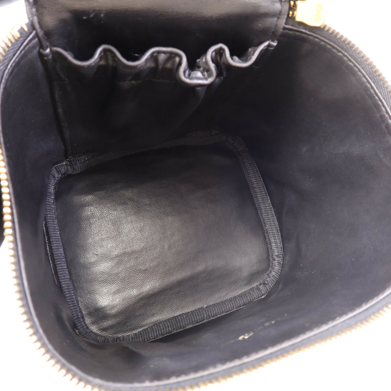 CHANEL 牛皮皮革Vanity Case金扣手挽袋-5