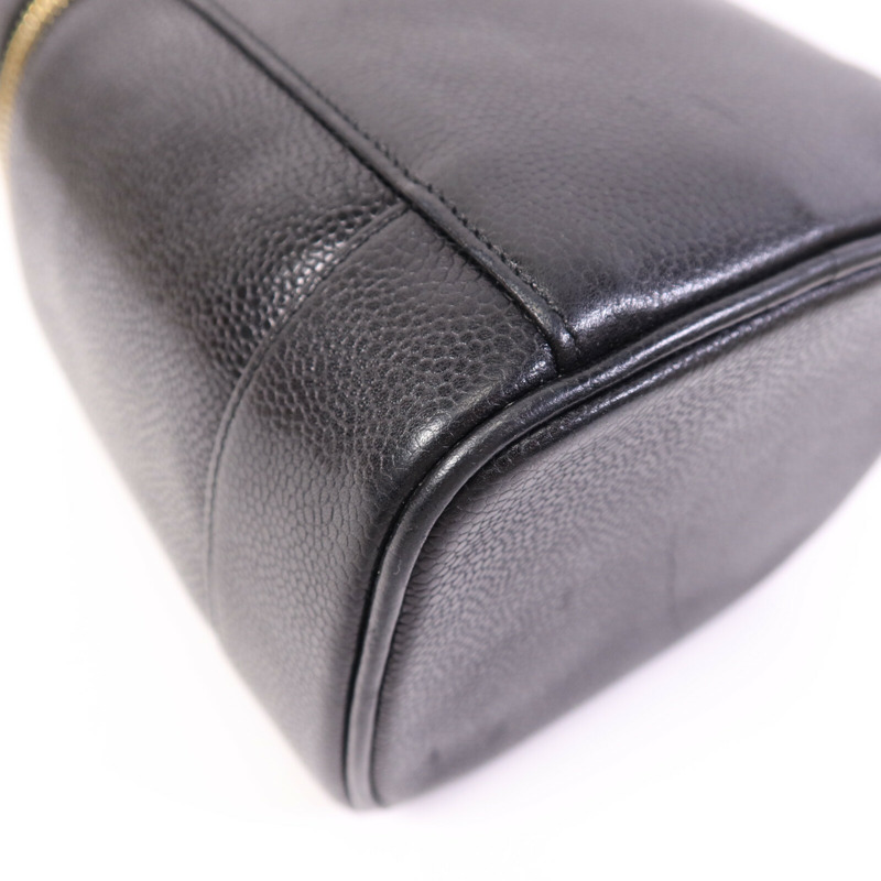 CHANEL 牛皮皮革Vanity Case金扣手挽袋-13