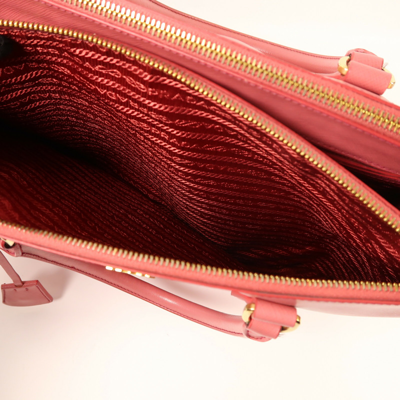 PRADA 牛皮皮革Saffiano Lux Medium Double Zipc金扣手挽袋-5