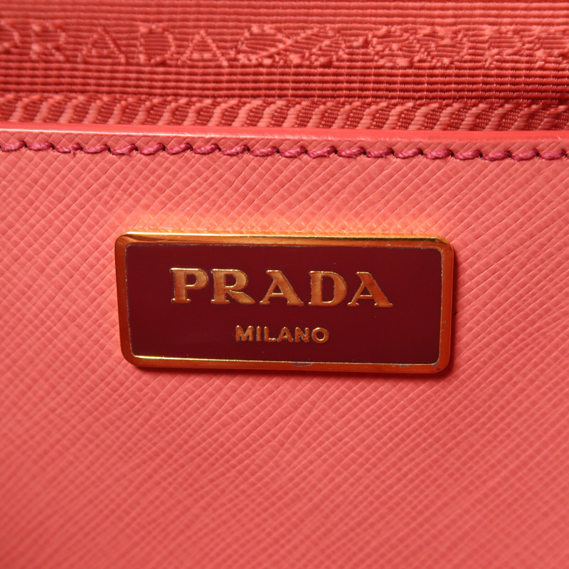 PRADA 牛皮皮革Saffiano Lux Medium Double Zipc金扣手挽袋-7