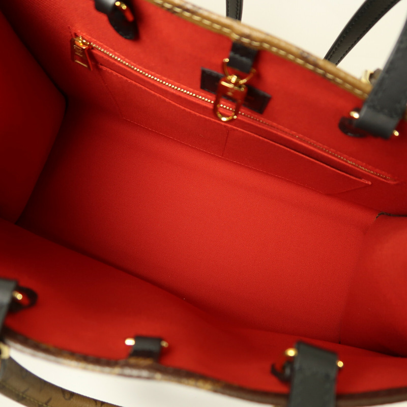 LOUIS VUITTON Monogram Giant Reverse On The Go MM金扣手挽肩背兩用袋-4