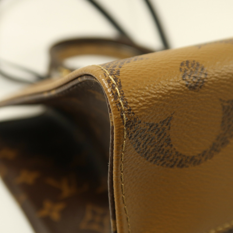 LOUIS VUITTON Monogram Giant Reverse On The Go MM金扣手挽肩背兩用袋-11