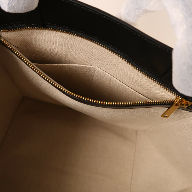 CELINE 帆布Tote Bag金扣手挽袋-5
