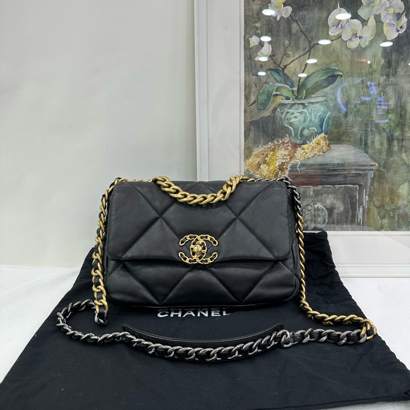 Chanel 香奈兒 19bag 羊皮 黑金小號 21晶片-0