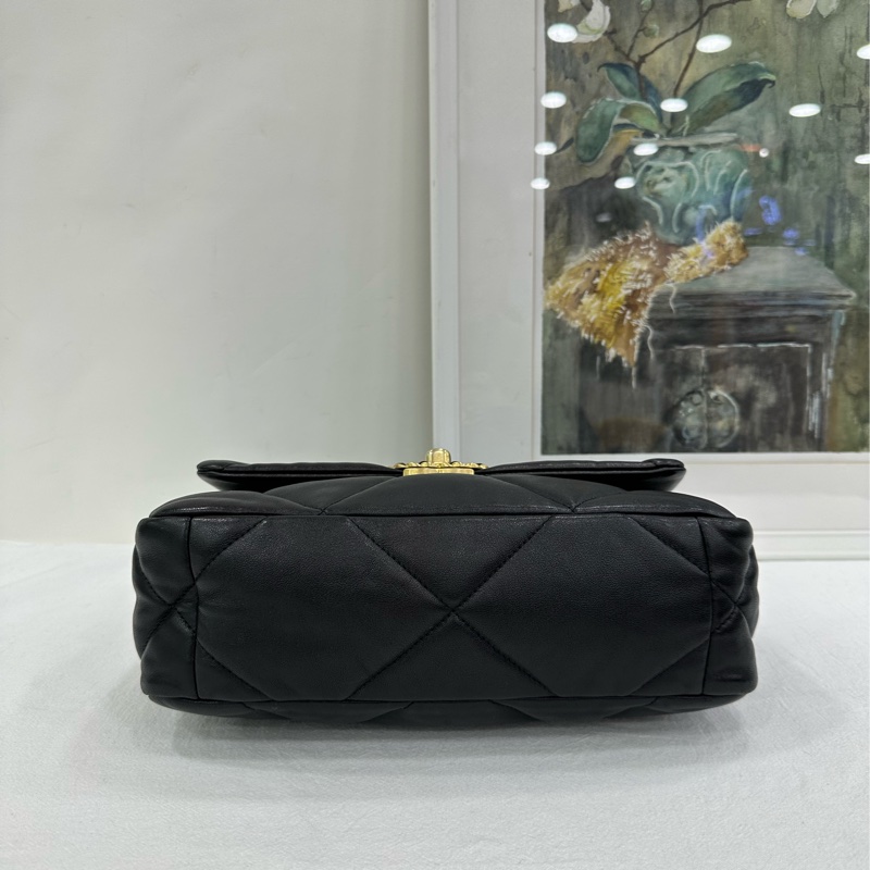 Chanel 香奈兒 19bag 羊皮 黑金小號 21晶片-5