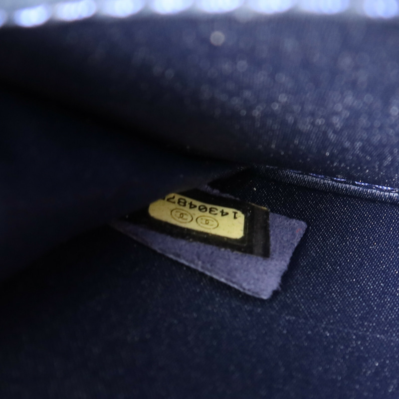 CHANEL 漆皮皮革Clutch On Chain銀扣鏈帶肩背袋-7