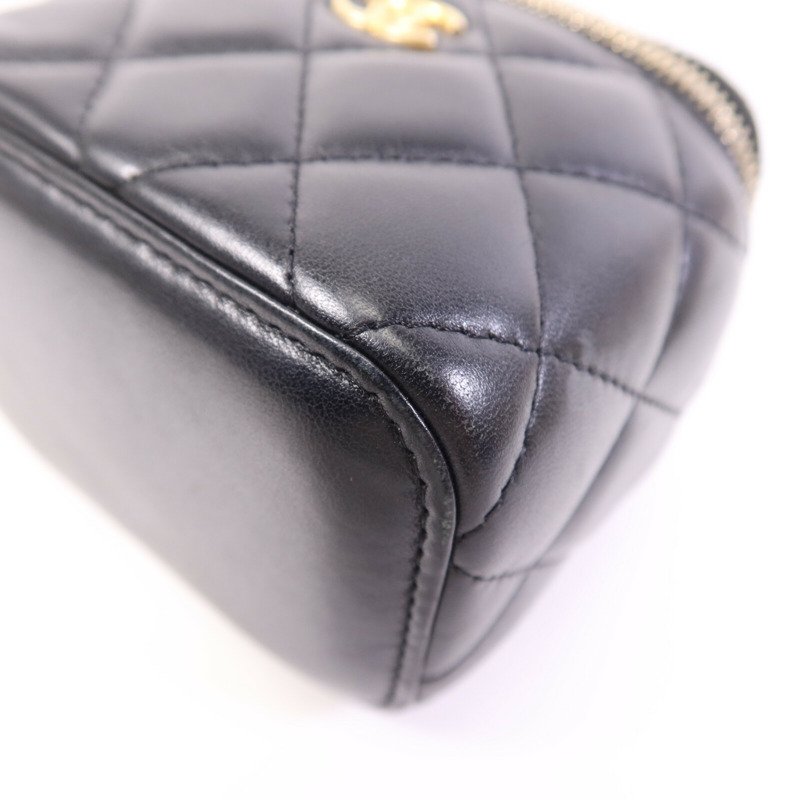 CHANEL 羊皮皮革Mini Vanity金扣鏈帶肩背袋-9