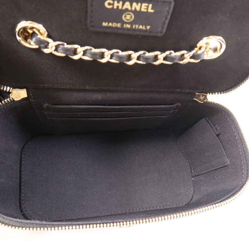 CHANEL 牛皮皮革Vanity Case銀扣鏈帶肩背袋-4