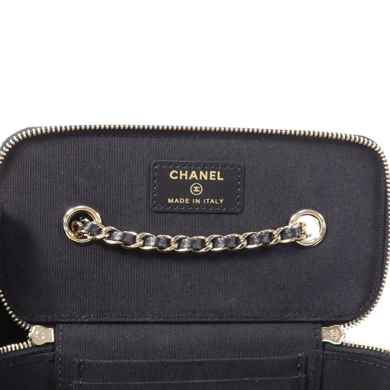 CHANEL 牛皮皮革Vanity Case銀扣鏈帶肩背袋-15