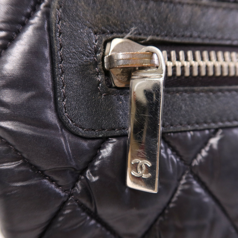 CHANEL 尼龍Coco Cocoon銀扣肩背袋-6