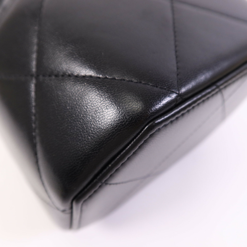 CHANEL 羊皮皮革Small Vanity Case銀扣鏈帶肩背袋-11
