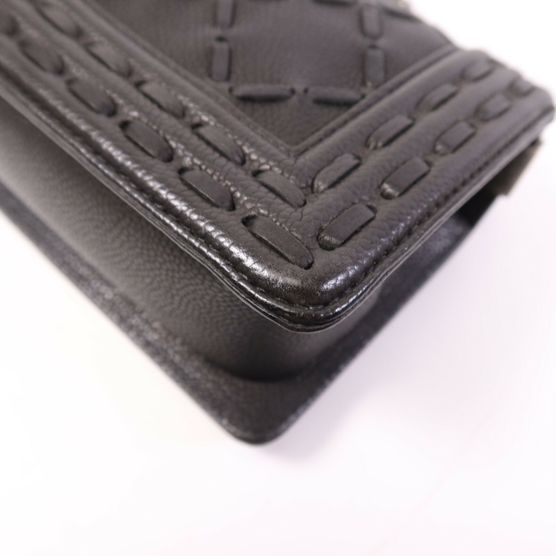 CHANEL 牛皮皮革Le Boy 20銀扣鏈帶肩背袋-12