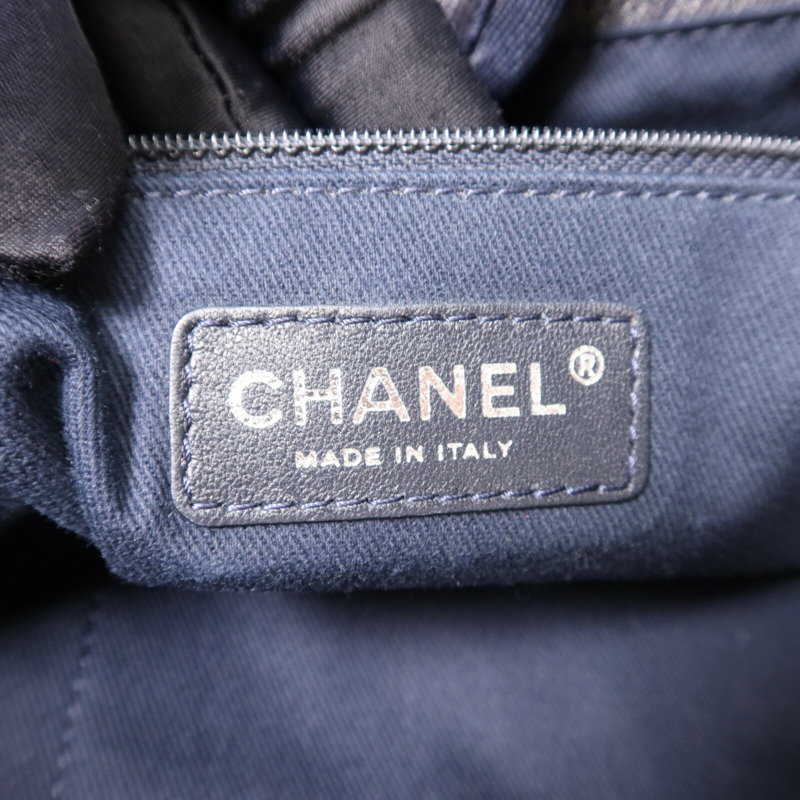 CHANEL 牛仔布Deauville銀扣鏈帶肩背袋-5