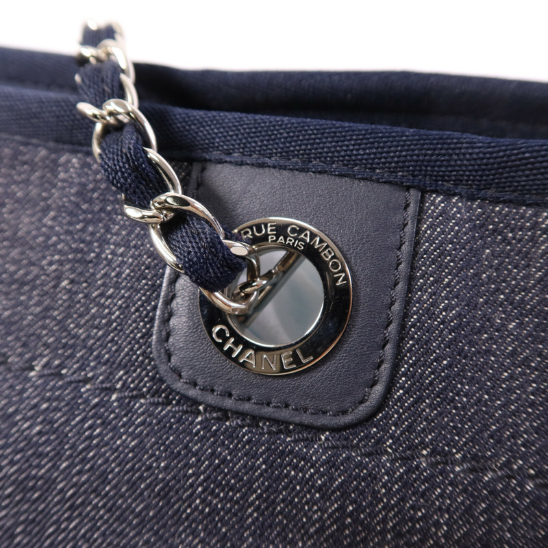 CHANEL 牛仔布Deauville銀扣鏈帶肩背袋-6