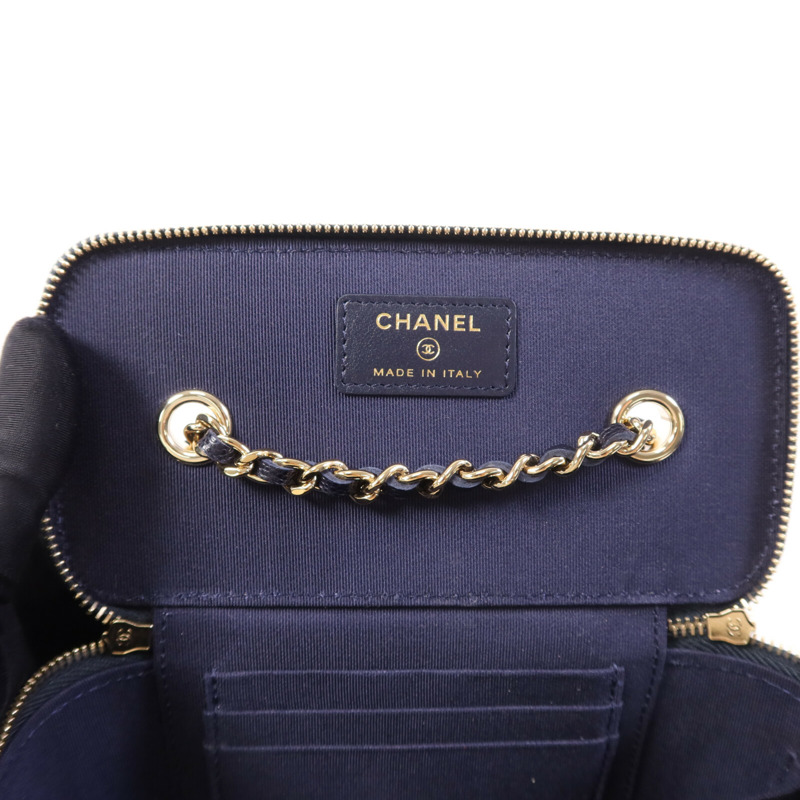 CHANEL 牛皮皮革Vanity Case金扣鏈帶肩背袋-5