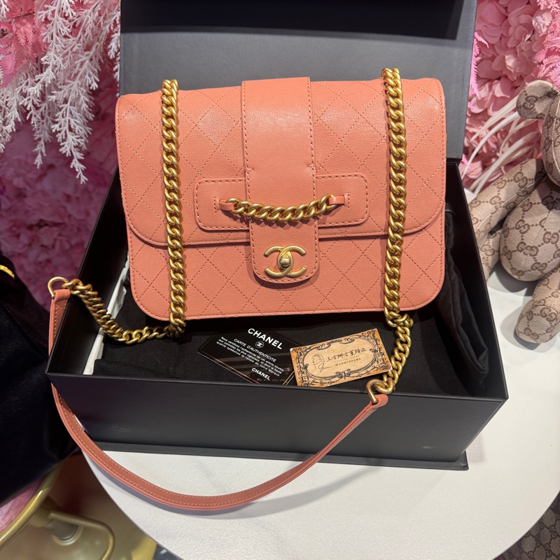 Chanel 牛皮鮭魚粉鏈條斜背包/王吉娜古董精品-0