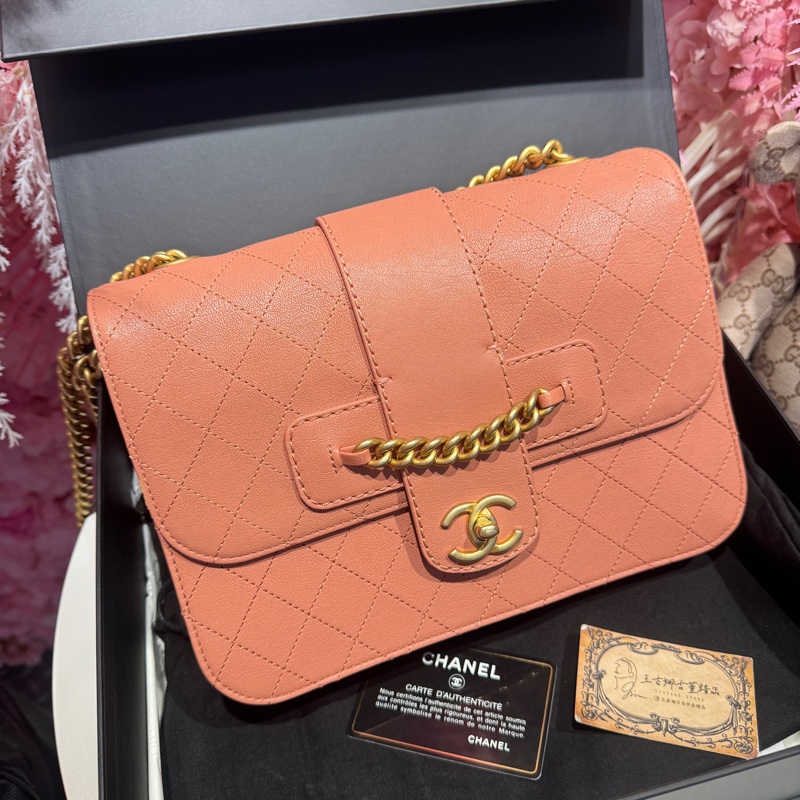 Chanel 牛皮鮭魚粉鏈條斜背包/王吉娜古董精品-2