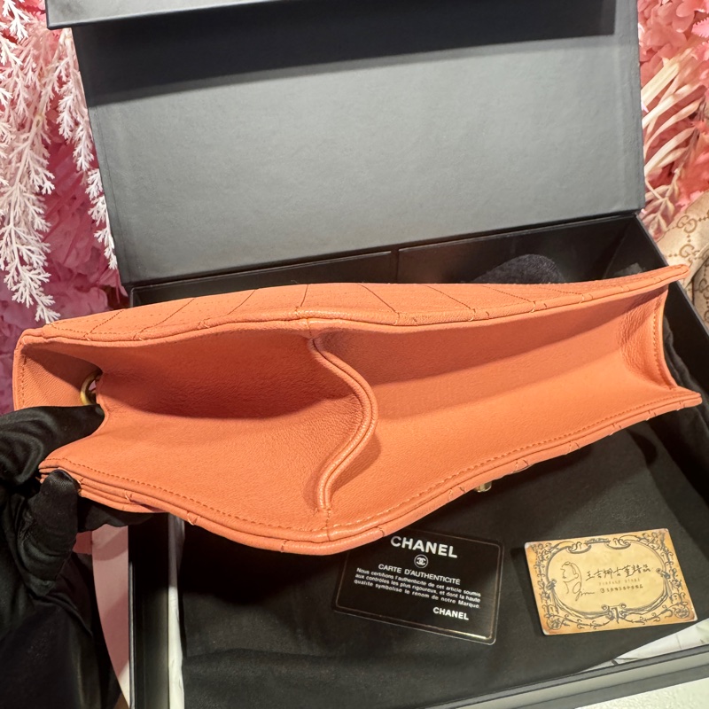 Chanel 牛皮鮭魚粉鏈條斜背包/王吉娜古董精品-6