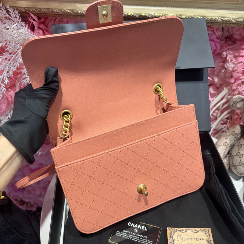 Chanel 牛皮鮭魚粉鏈條斜背包/王吉娜古董精品-7