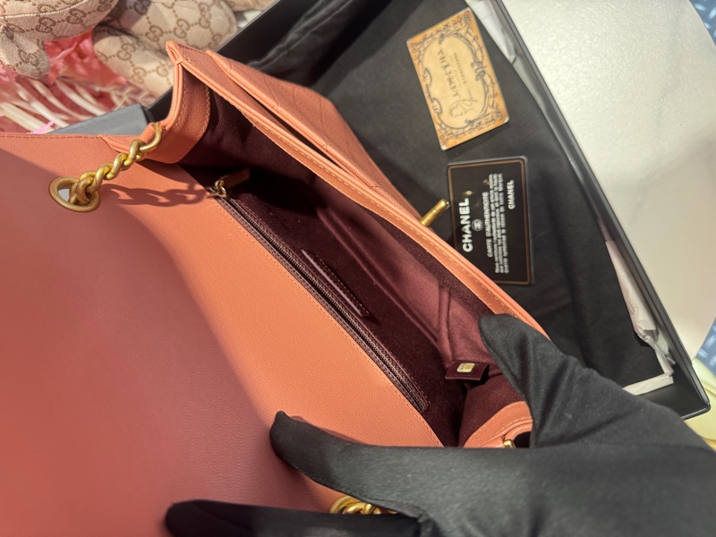 Chanel 牛皮鮭魚粉鏈條斜背包/王吉娜古董精品-8