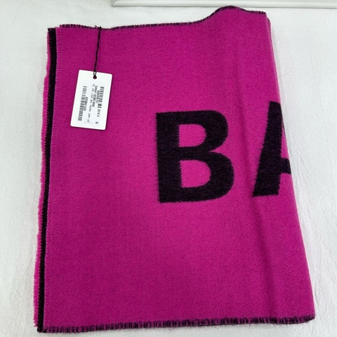 BALENCIAGA巴黎世家，羊毛圍巾 ，雙面大logo 全新吊牌