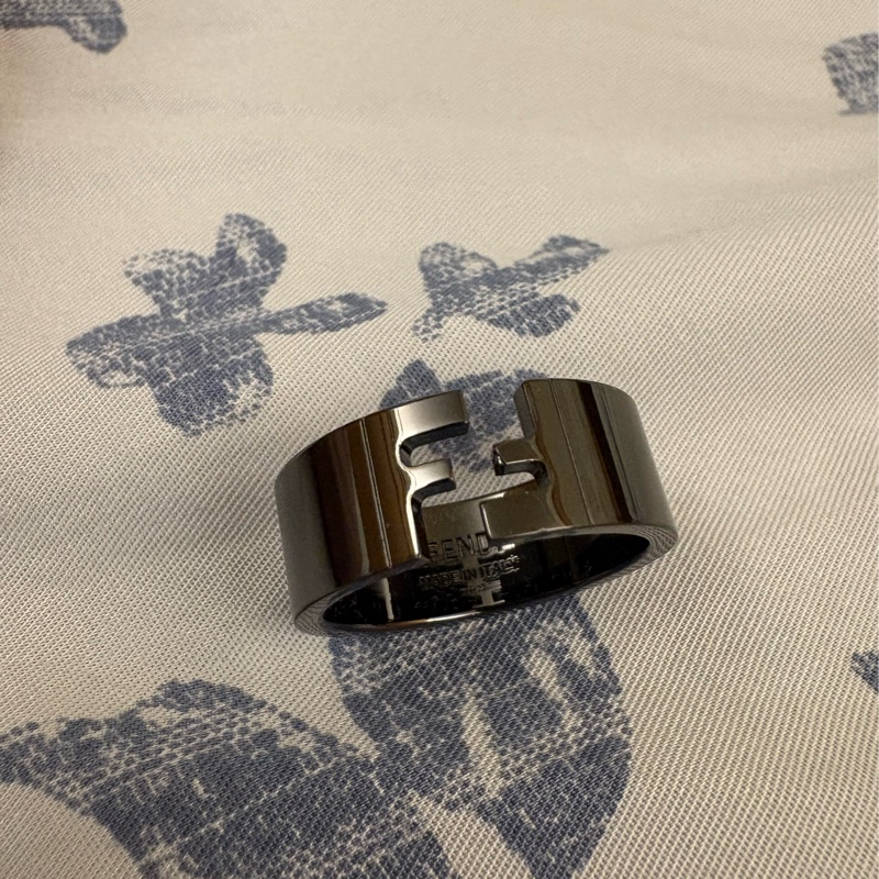 Fendi 戒指 雙F logo 鏤空 近全新 僅專櫃半價-4