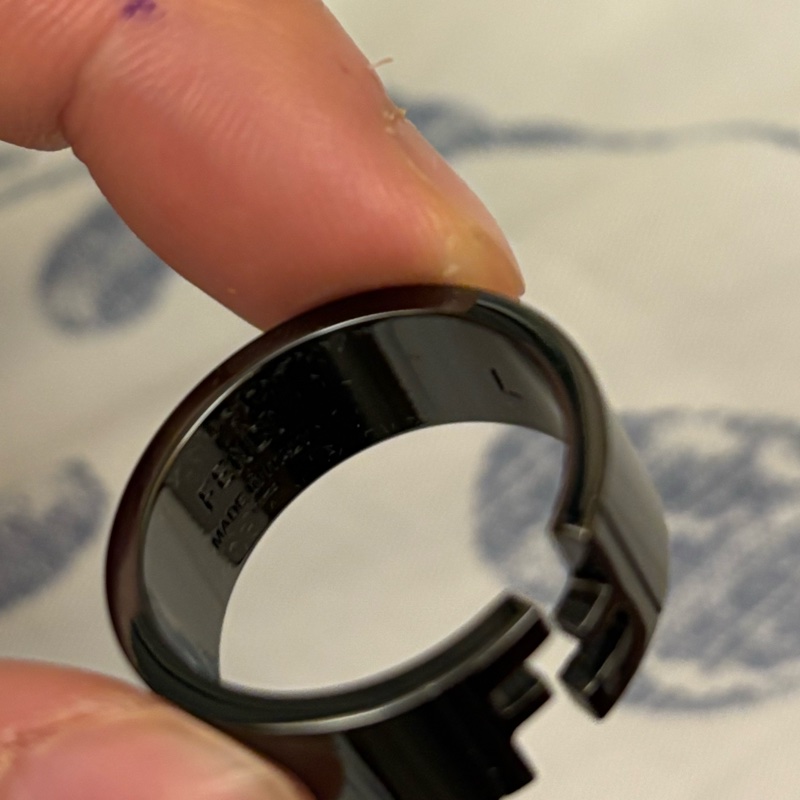 Fendi 戒指 雙F logo 鏤空 近全新 僅專櫃半價-7